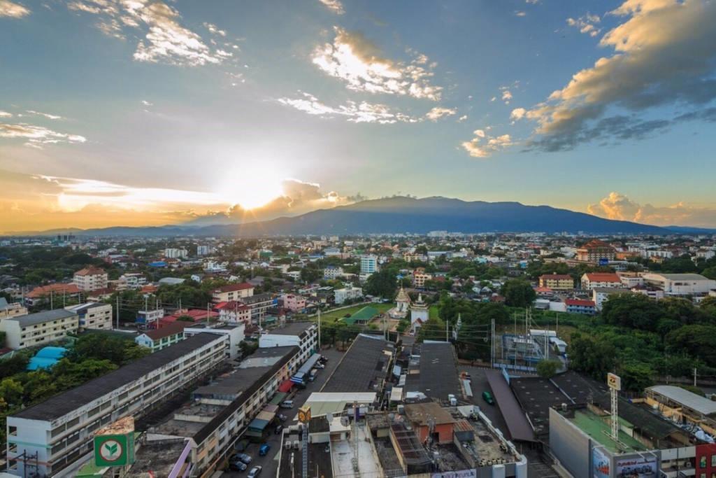 Astra Suites Central Chiang Mai Eksteriør billede