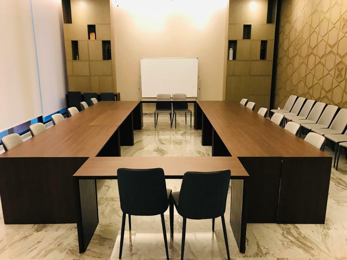 Astra Suites Central Chiang Mai Eksteriør billede